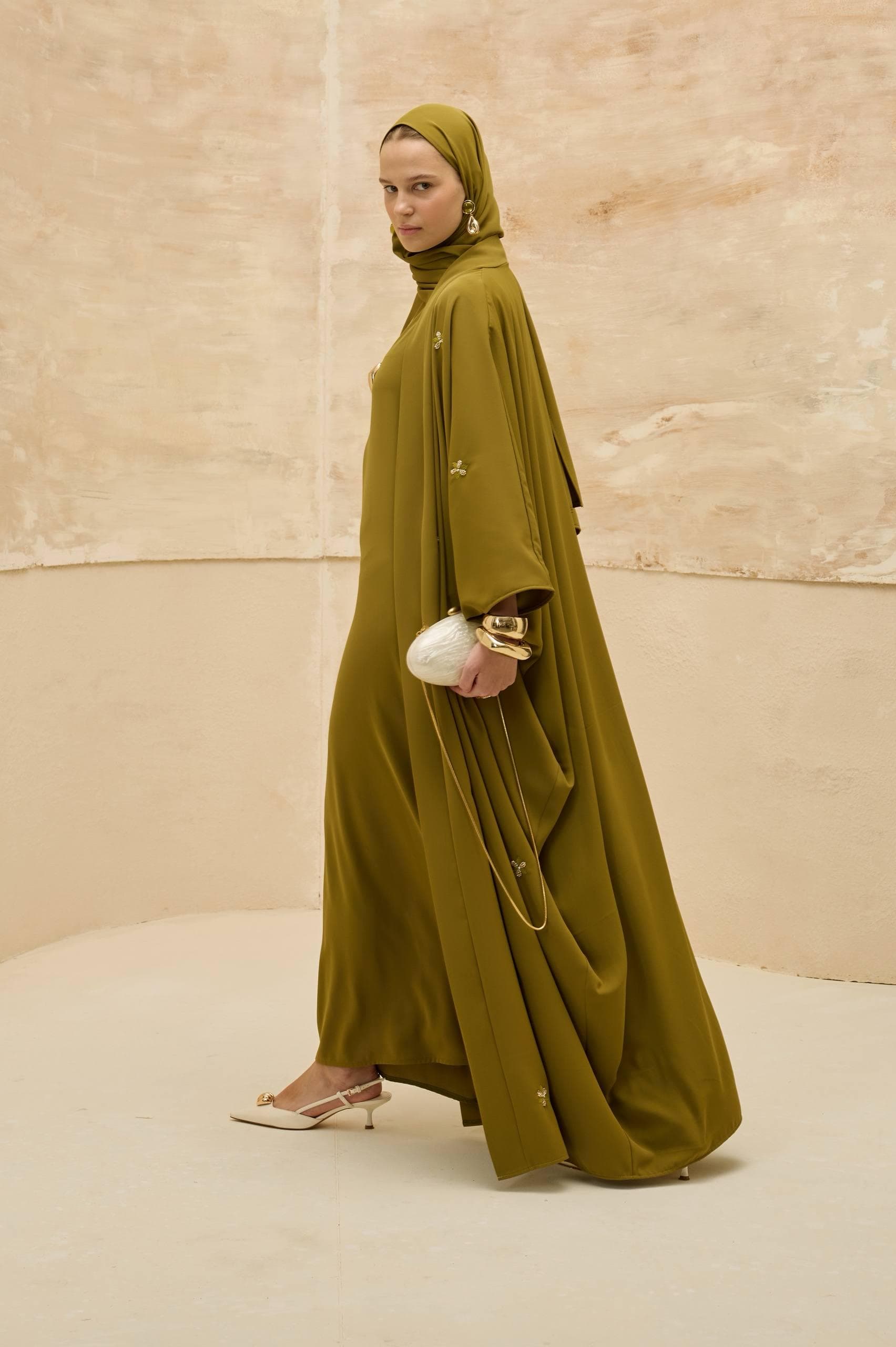 Green Abaya Set - 2 Piece Open Abaya with Floral Embellishments Modest Muslim Dress - image 3