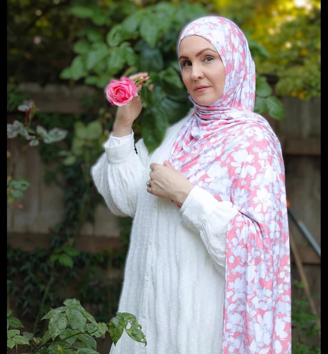 Coral Rose Print Jersey Hijab: Soft Slip-On Style - image 4