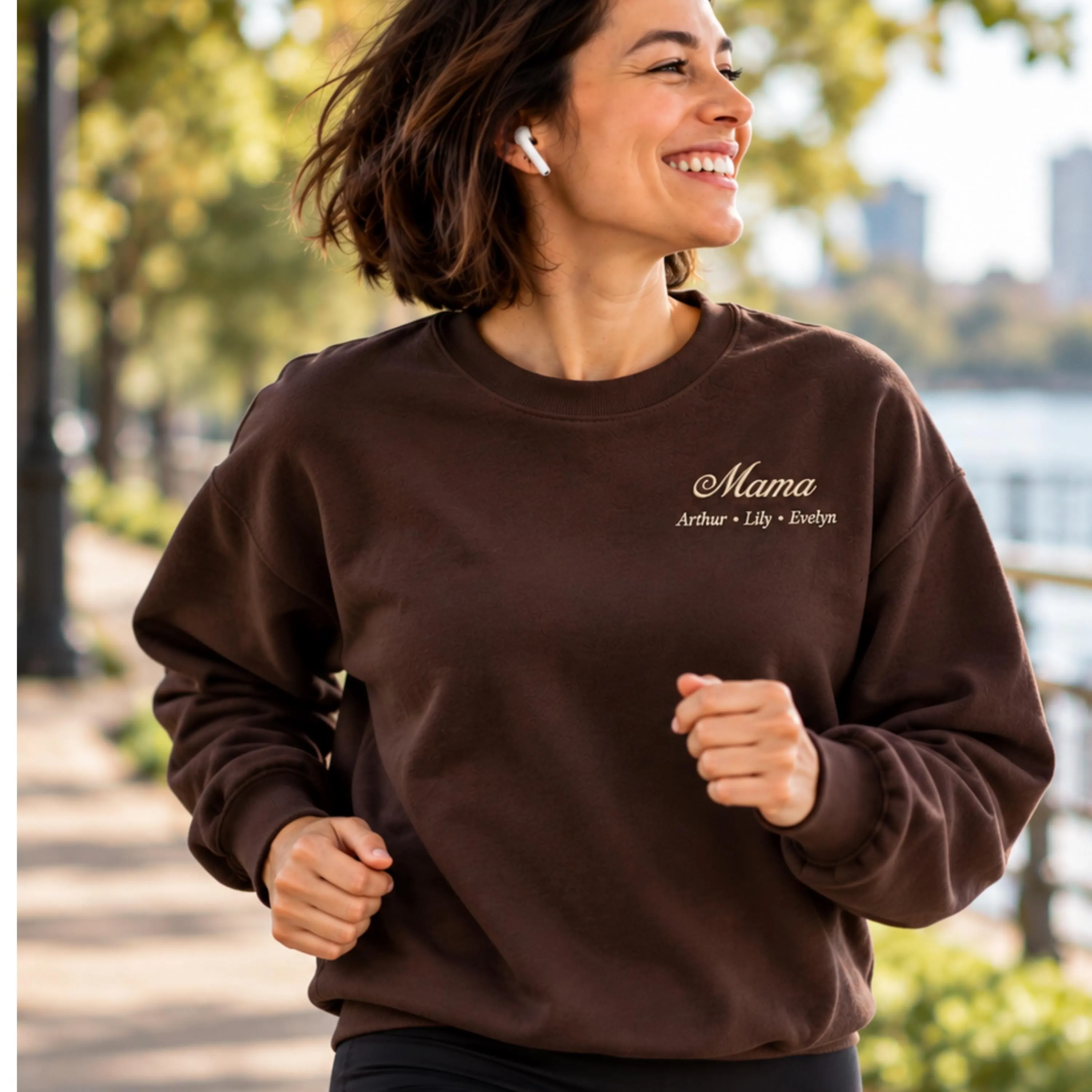 Personalized Mama Sweatshirt, Embroidered Children's Names, Gold Script - image 3