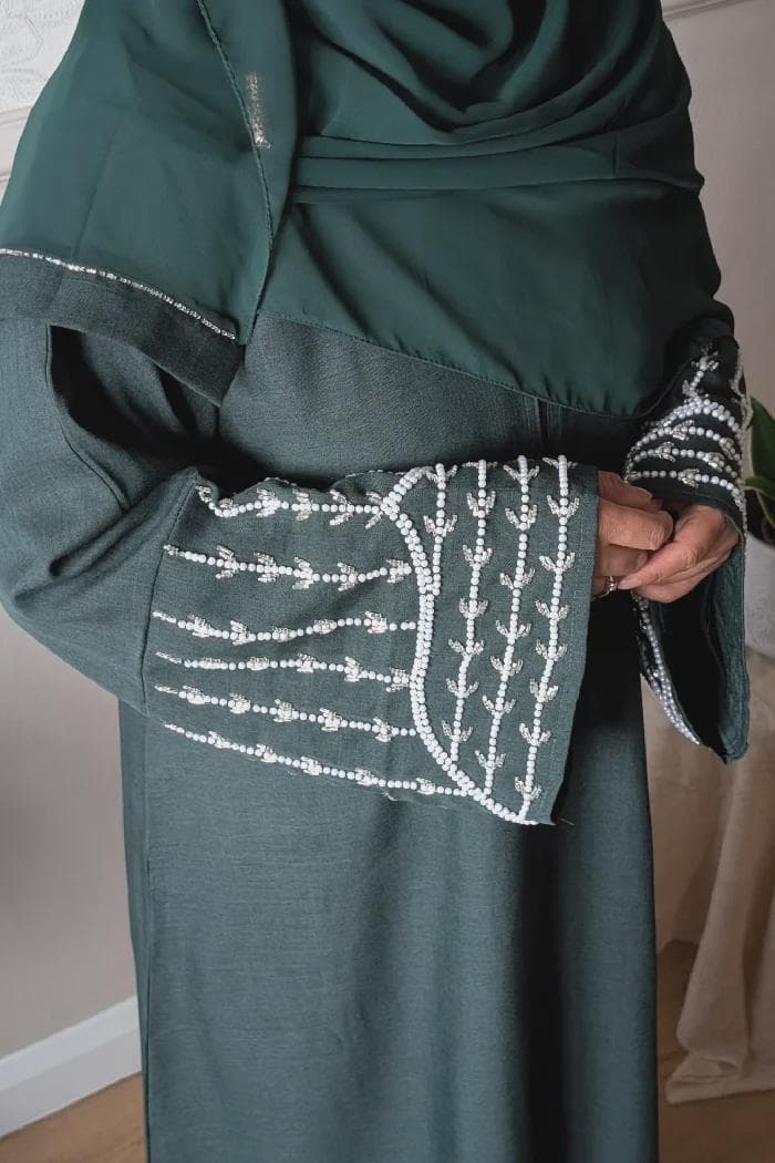 Emerald Green Abaya with White Sleeve Embroidery – Modest Eid Occasion Wear - image 5