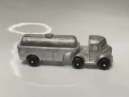 Vtg Barclay 1930s Farm Track Casoline Track Miniature Toy Car w/ Wood Barrels - image 4