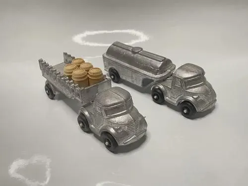 Vtg Barclay 1930s Farm Track Casoline Track Miniature Toy Car w/ Wood Barrels - image 3