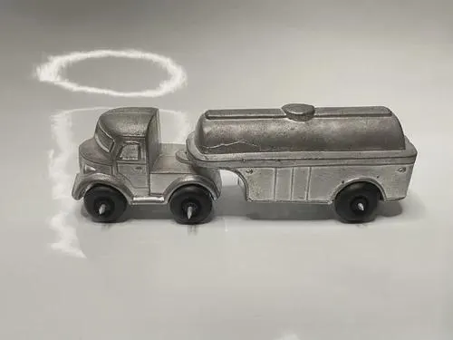 Vtg Barclay 1930s Farm Track Casoline Track Miniature Toy Car w/ Wood Barrels - image 5