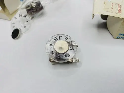 Vintage Smaller Tuning Condenser with Dial 99-6217 Radio Parts - image 4