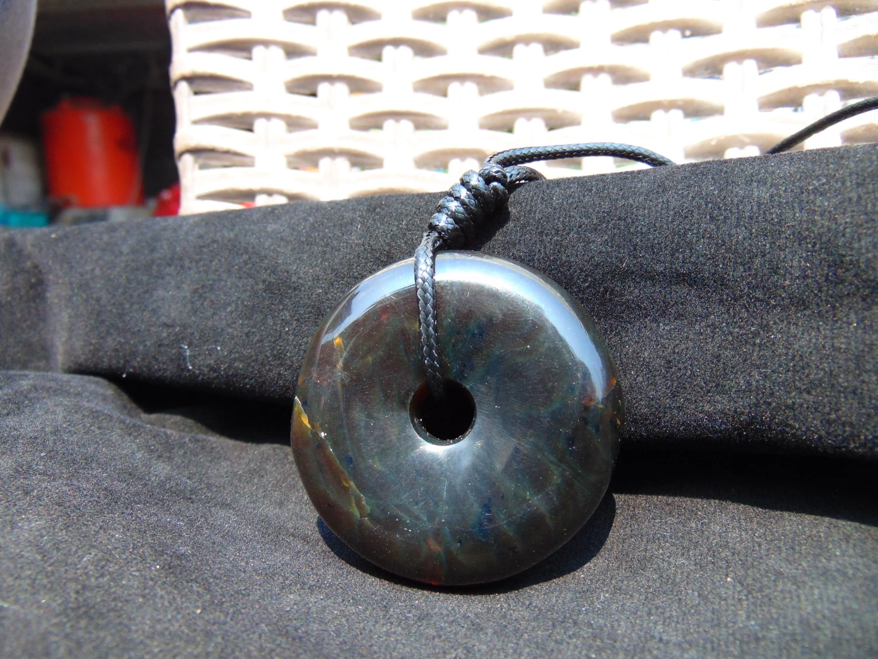 Indonesian Dark Green Amber Donut Pendant Indonesia 21 gram – A39