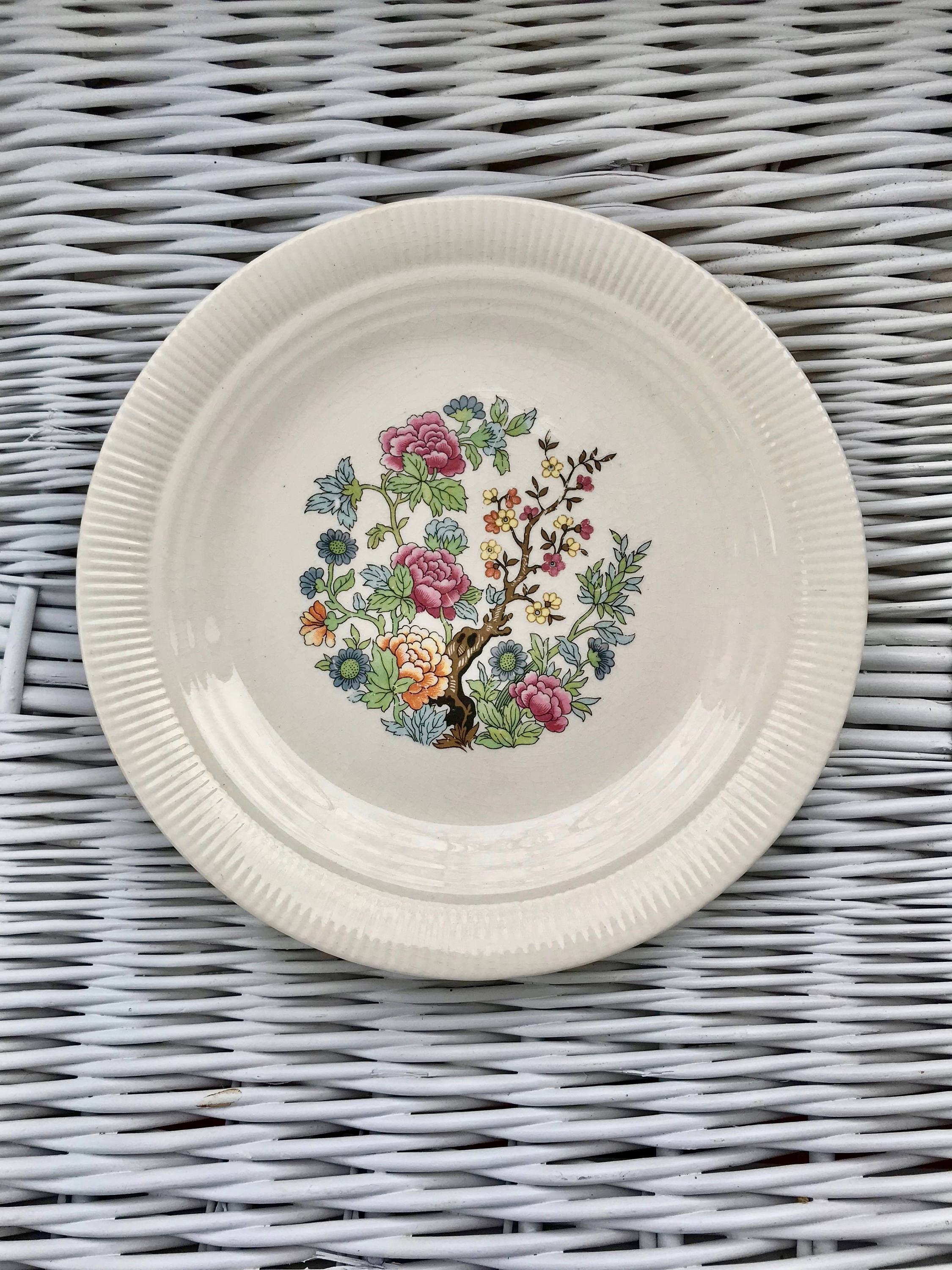 Dinner Plate with Indian Tree Pattern by Salem, Made in USA, 9-inch China Plate, Ceramic Plate with Asian Motif of Flowers - image 4