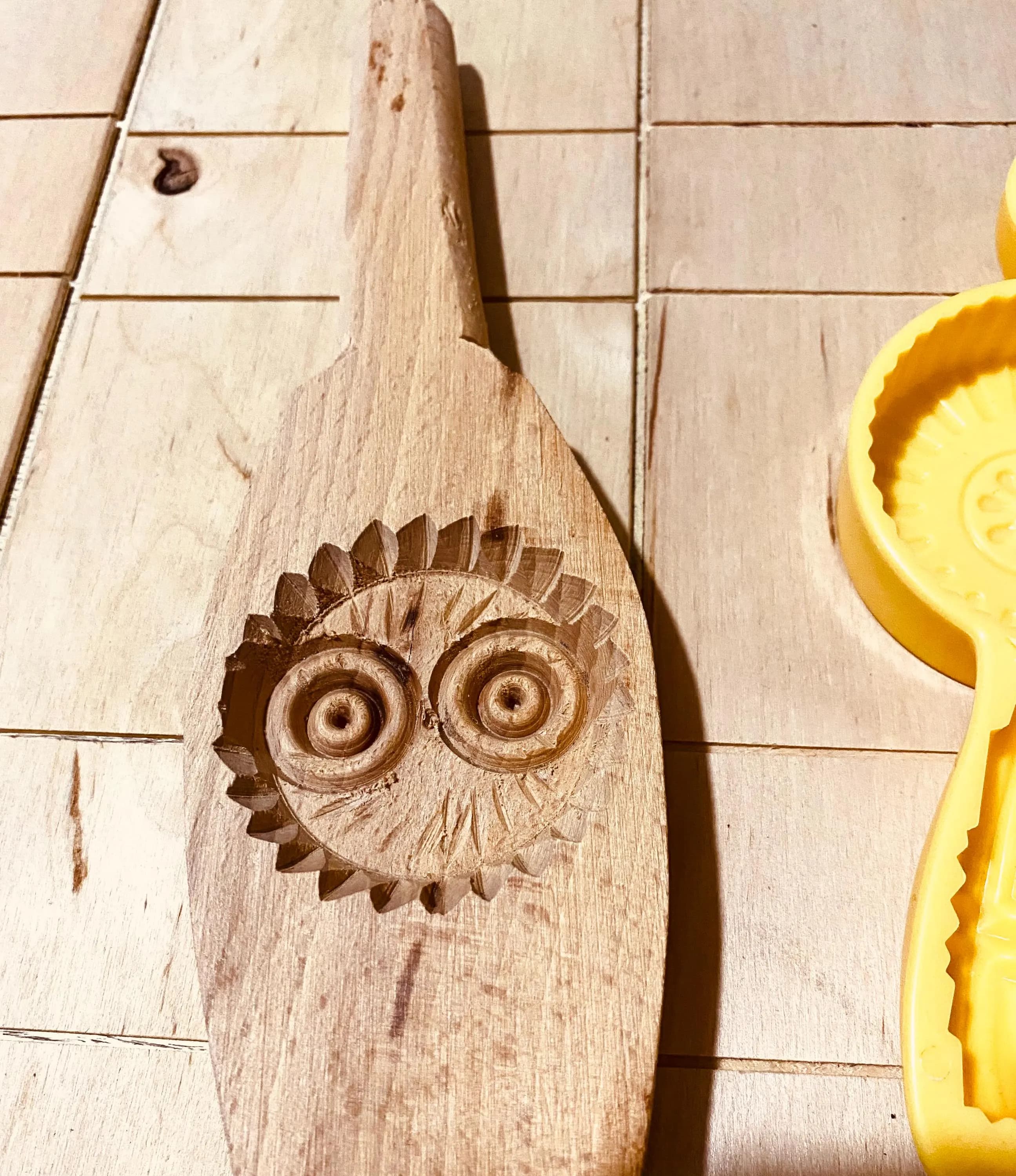 Mold Kitchen Supply, Unique Handmade Wood And Plastic Strong work, Cookies Eid Mamoul Mamool Chefs tools, Multiuse mould 5 designs 2 pieces - image 4