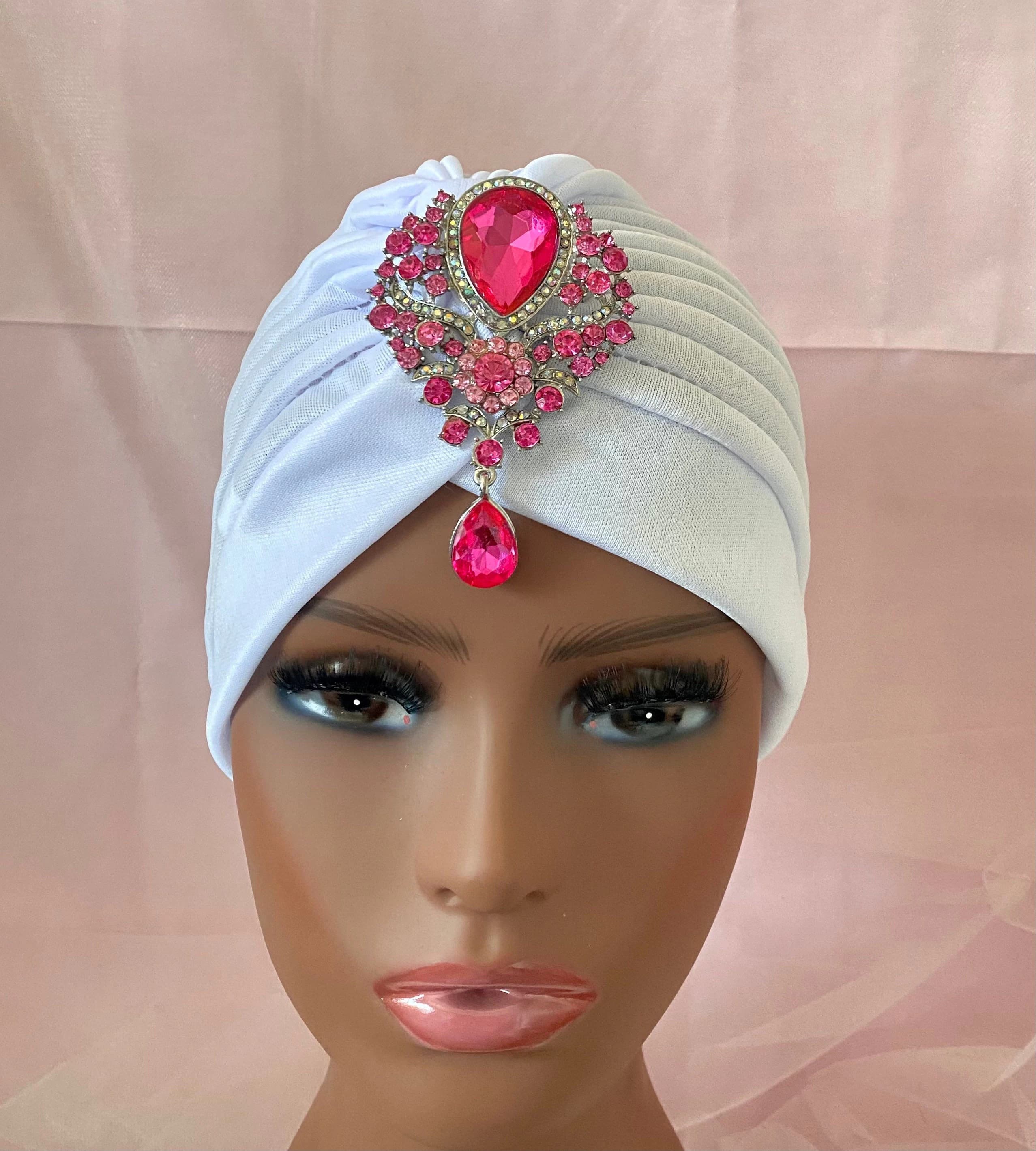 White Turban with Brooch: Stylish Twist Hat - image 3