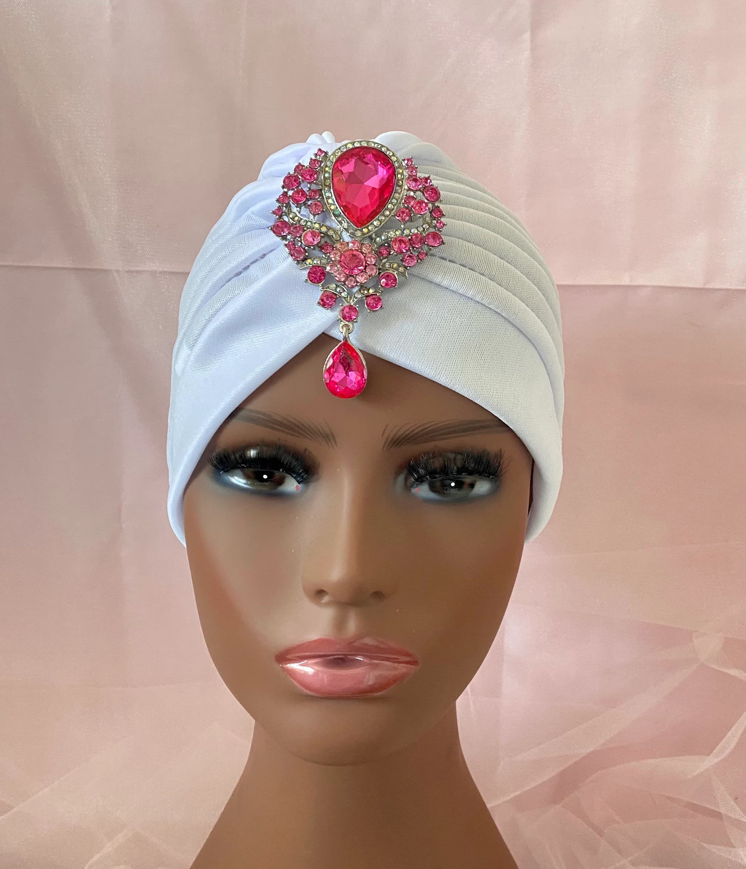 White Turban with Brooch: Stylish Twist Hat - image 4