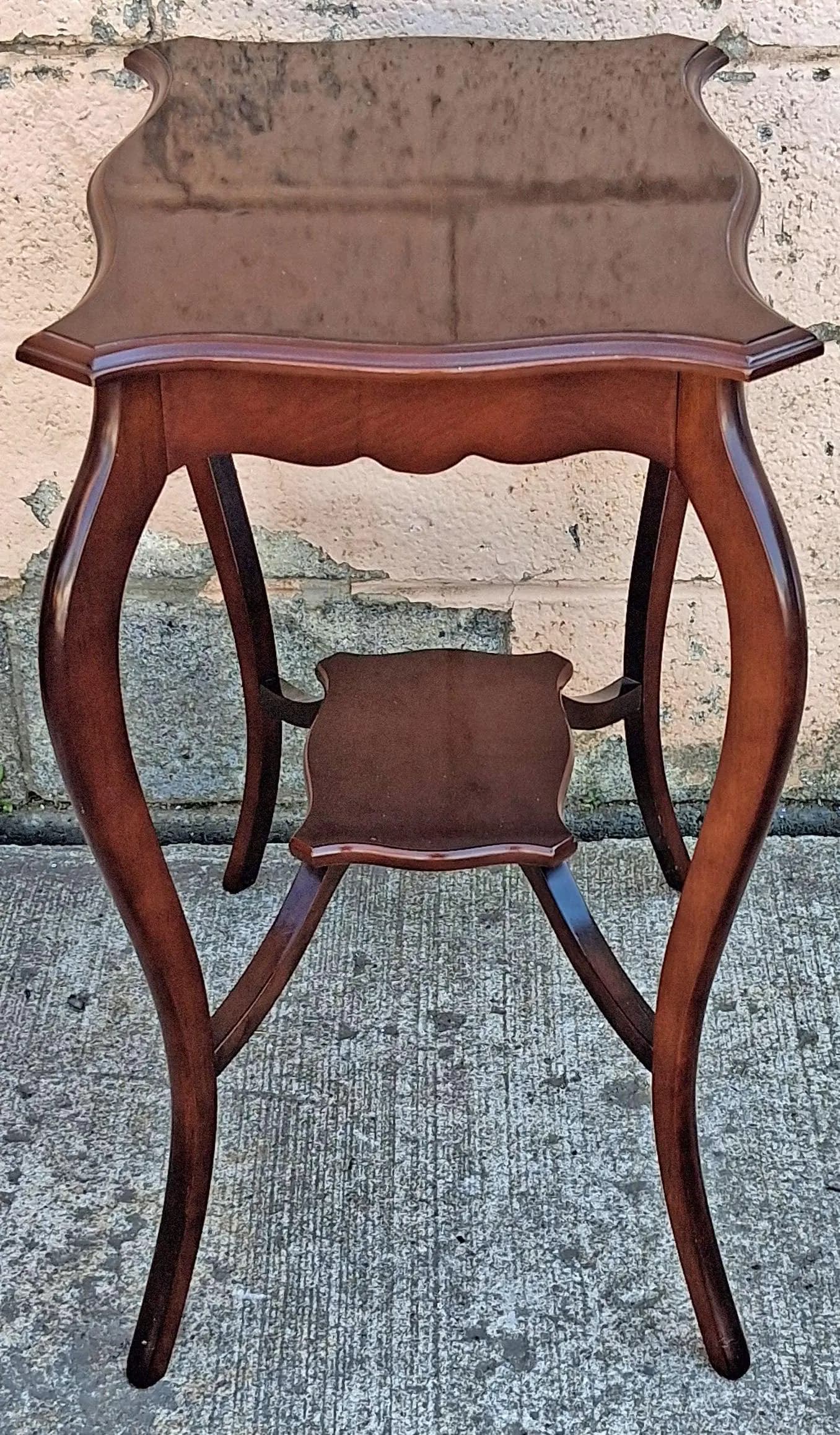 Vintage Antique Country French Provincial Queen Anne Cherry Wood Wooden Scalloped Serpentine End Accent Side Shelf Parlor Table Nightstand - image 5