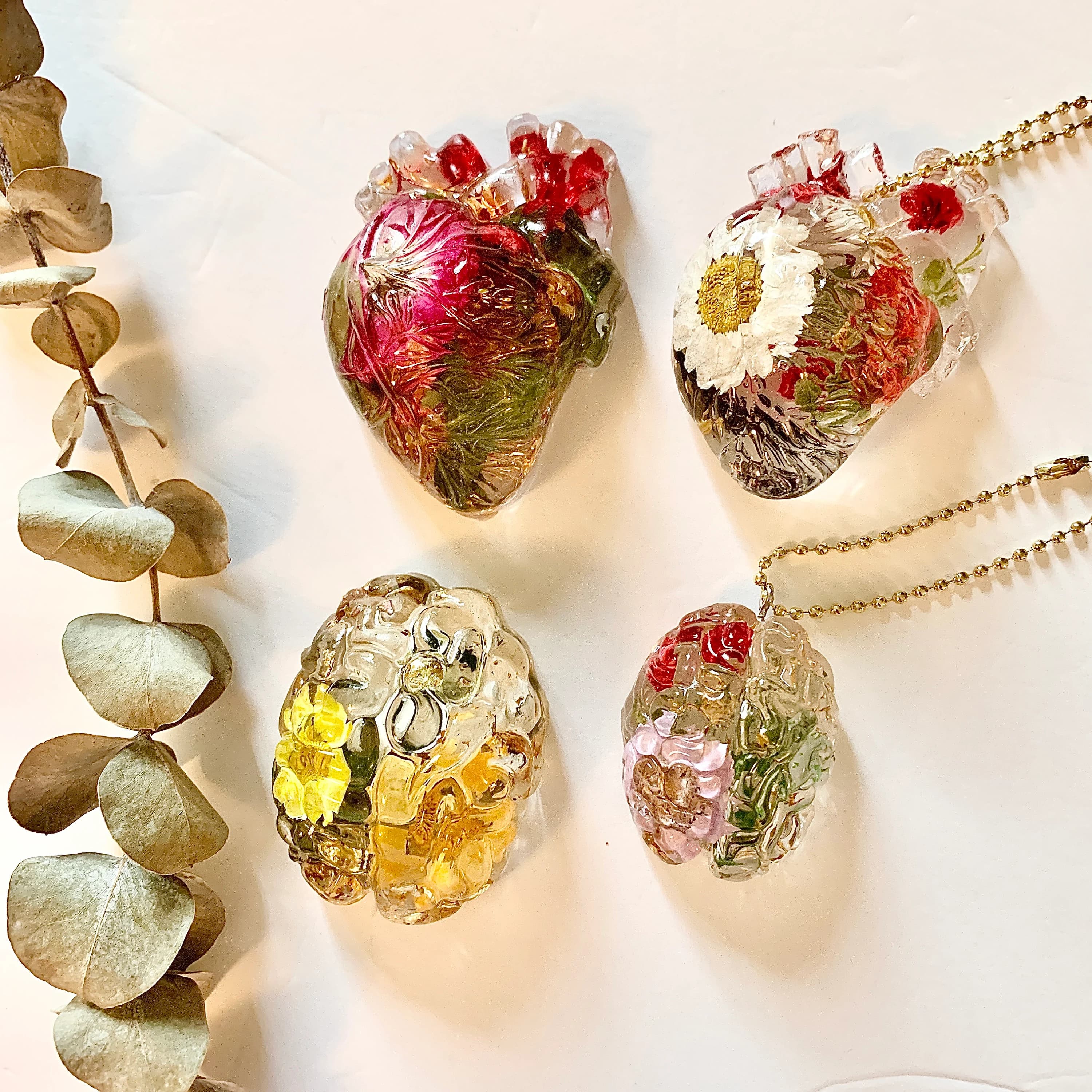 Personalized Anatomical Heart love Keychain charm, with preserved flowers and roses in Resin Flower Heart - image 5
