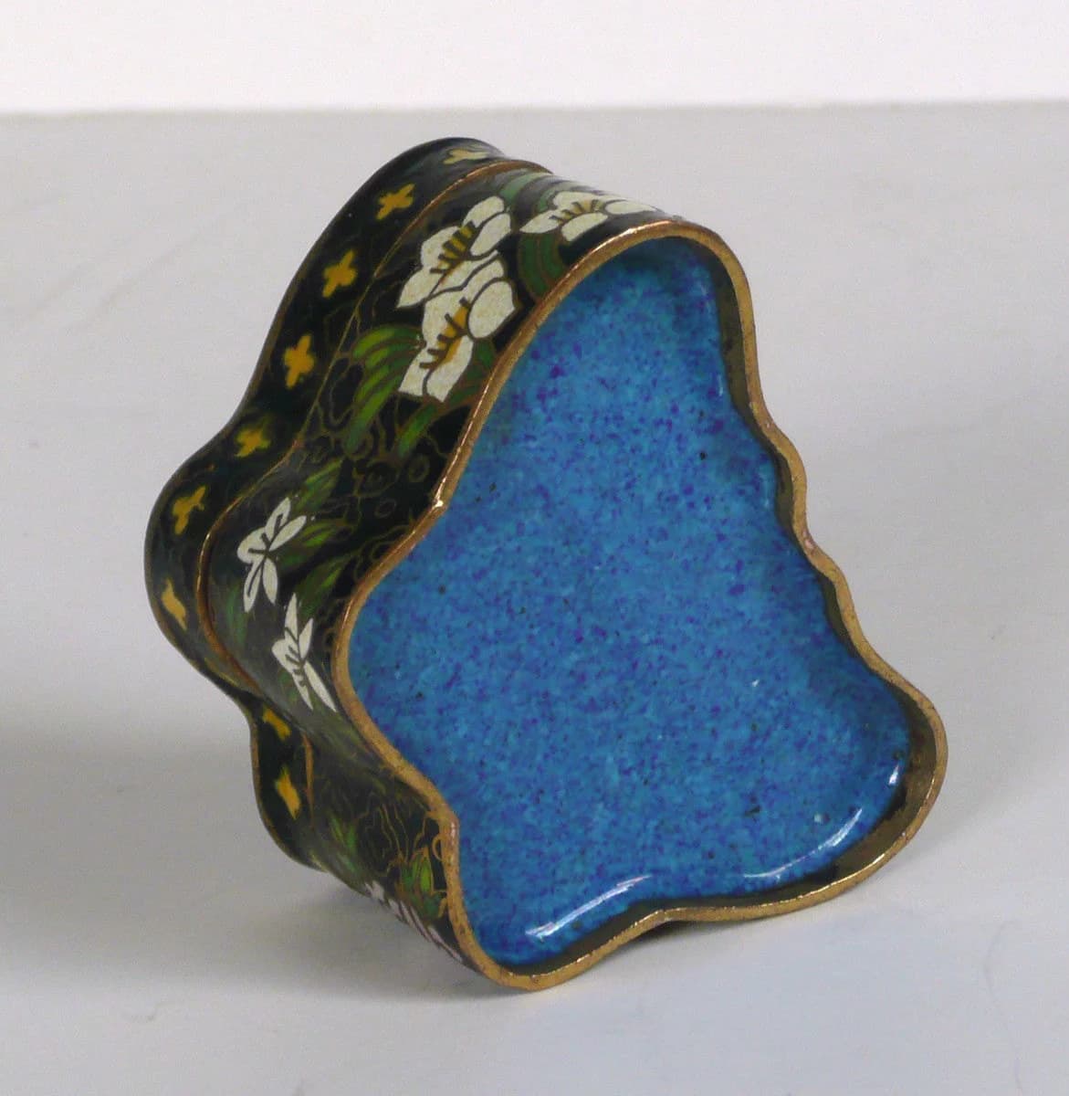 Vintage Chinese Cloisonne Enameled Butterfly Floral Trinket Snuff Box - image 5