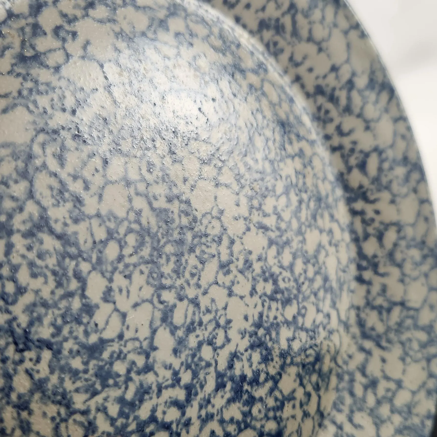 Vintage Set of 3 Beaumont Brothers 7" Pottery Plates - Blue Salt Glaze Spongeware Wall Hanging Display - image 4