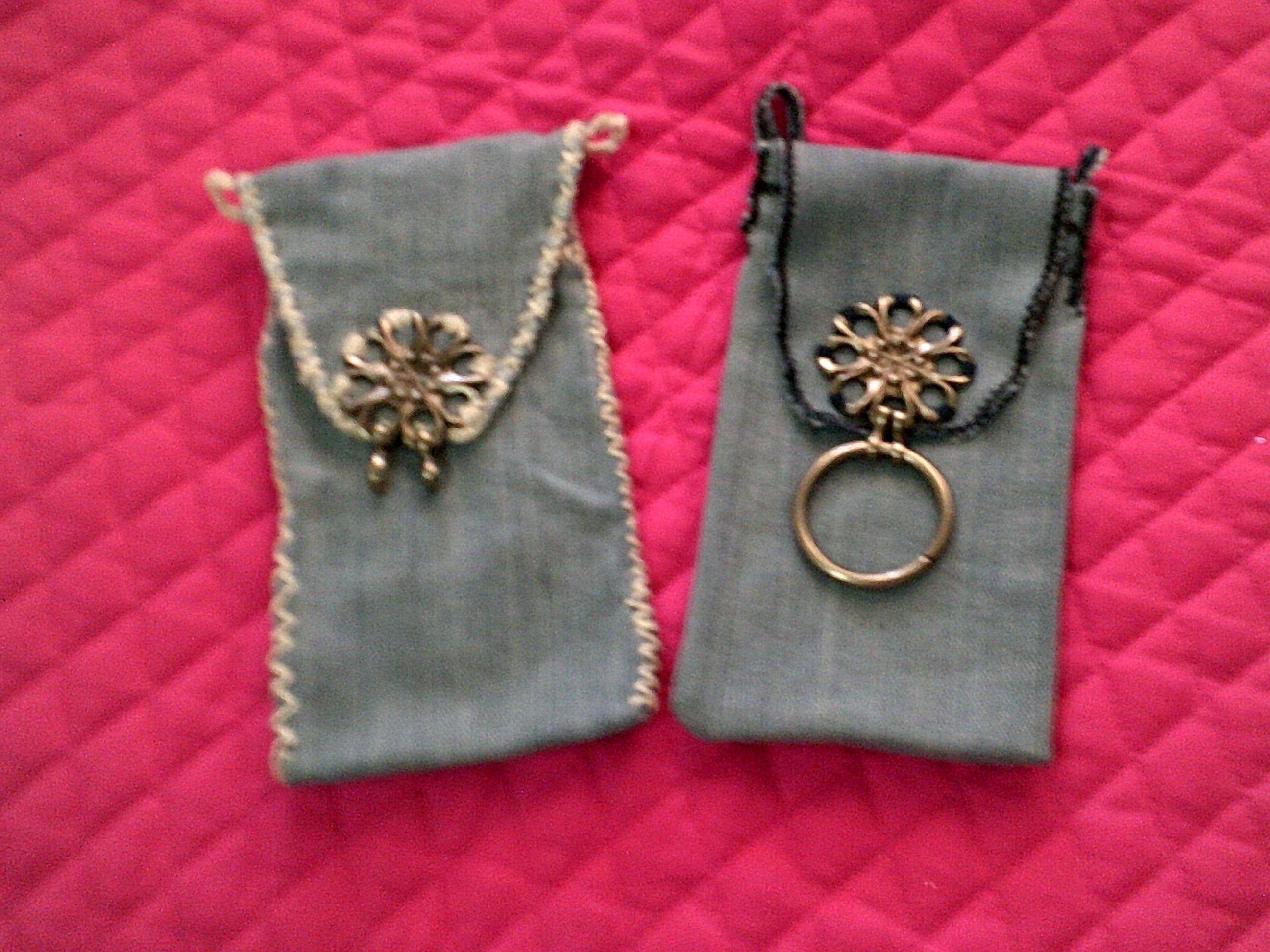 NOW Handy Dandy Cell Phone Pouches! Store Hold Carry & Hang. Keeps us from Misplacing phone In or Outdoors. Many Styles. Chick Useful, NEW!! - image 4