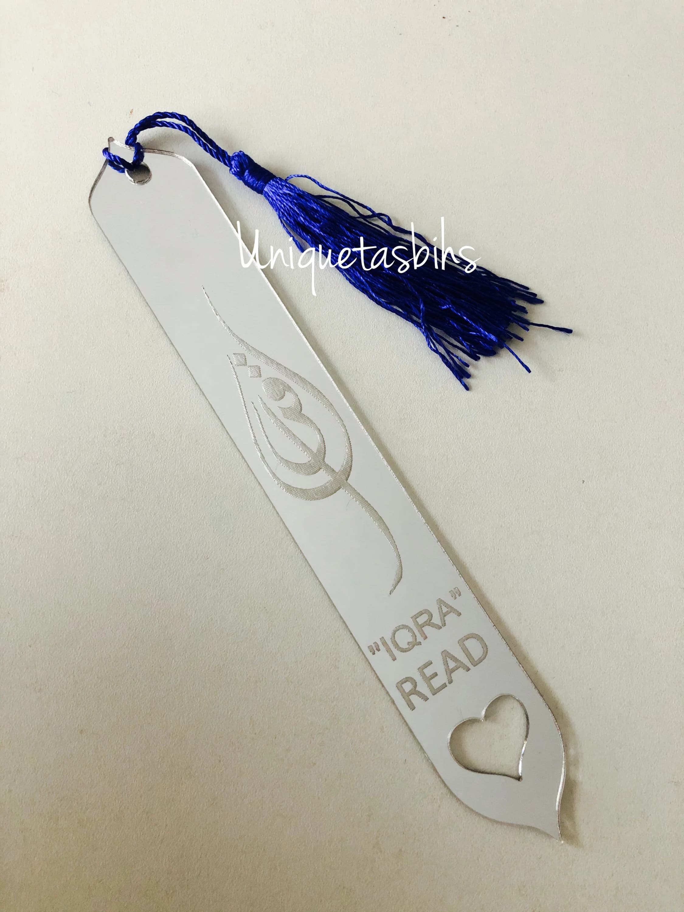 Acryl lasercut personalised engraved bookmark | Iqra Read | Heart Arabic calligraphy bookmark | personalised bookmark - image 3